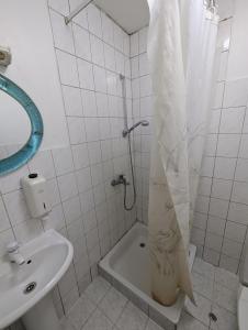 Koupelna v ubytování Heleni Maja Külalistemaja
