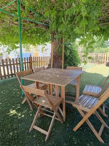 Κήπος έξω από το Almaden 7A