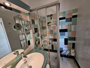 Un baño de Klein Holland
