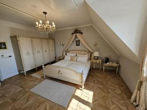 Una cama o camas en una habitación de Klein Holland
