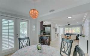 Gambar di galeri bagi Cozy home in Ft Lauderdale with a heated pool di Fort Lauderdale