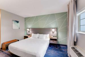 Postel nebo postele na pokoji v ubytování Comfort Inn & Suites Weston - Wausau