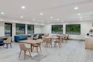 Posezení v ubytování Comfort Inn & Suites Weston - Wausau