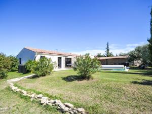 Bazén v ubytování Holiday Home L'Oliveraie by Interhome nebo v jeho okolí