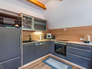 Kuchyň nebo kuchyňský kout v ubytování Apartment Karlspitz by Interhome