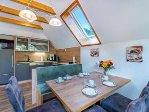 Kuchyň nebo kuchyňský kout v ubytování Apartment Karlspitz by Interhome