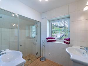 Koupelna v ubytování Apartment Karlspitz by Interhome