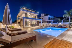 Πισίνα στο ή κοντά στο Villa Infinity Ena +25 φωτογραφίες