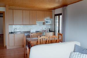 Kuchyň nebo kuchyňský kout v ubytování El Portal de la Irene Apartamentos Rurales