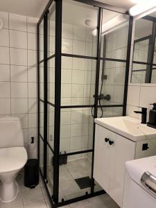 Ένα μπάνιο στο Koselig leilighet midt i Tønsberg