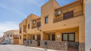 Το κτήριο όπου στεγάζεται  η παραθεριστική κατοικία