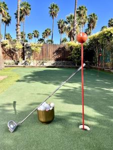 Γήπεδο γκολφ σε αυτό το διαμέρισμα ή στη γύρω περιοχή