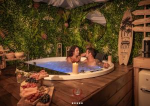 Oaspeți care stau la Loft "Havana Spa" Cuba Jacuzzi Sauna Bar à cocktails