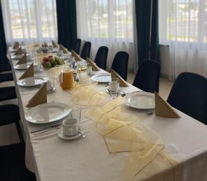 Reštaurácia alebo iné gastronomické zariadenie v ubytovaní Motel Orion Wolsztyn