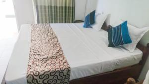 Postel nebo postele na pokoji v ubytování Transit Budget Hotel + 11 fotografií