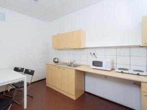 Kuchnia lub aneks kuchenny w obiekcie Hostel BOHEMIA