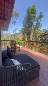 Uma varanda ou terraço em Cactus Chalés & Cabanas em lumiar