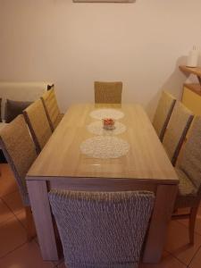 Posedenie v ubytovaní Apartment Radalj
