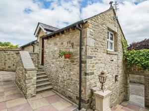 The building where the vacation home is located 