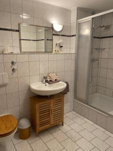 Koupelna v ubytování Gasthof Oberer Wirt Biburg