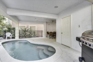 Bazén v ubytování 32 Corine Lane- Close to the beach, Seasonal Beach Shuttle, FREE Activities Included nebo v jeho okolí