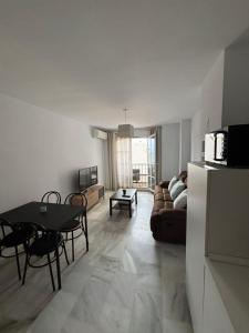 Foto dalla galleria di VUT Dulcinea con 2 Habitaciones a Rincón de la Victoria