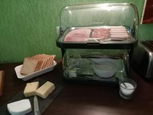 Postel nebo postele na pokoji v ubytování Brit Hotel St-Quentin/Nord
