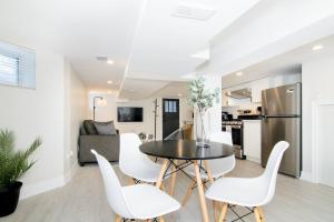 Kuchyň nebo kuchyňský kout v ubytování RentX Modern Suite - Near GO Hospital Parking