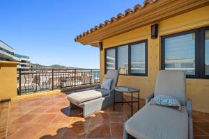 Balkón nebo terasa v ubytování 4BD 2-level Penthouse 5-Star Beachfront Paradise.