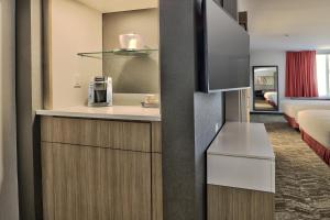Postel nebo postele na pokoji v ubytování SpringHill Suites Durango