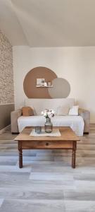 Photo de la galerie de l'établissement Le Duplex du Centre - Idéal pour un séjour détente !, à Saint-Savinien