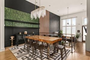 Χώρος καθιστικού στο Modern Townhouse near Vandy and Parthenon