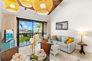 Ein Sitzbereich in der Unterkunft Maui Vista 3403