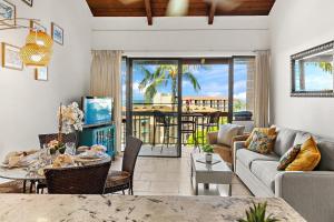 Ein Sitzbereich in der Unterkunft Maui Vista 3403