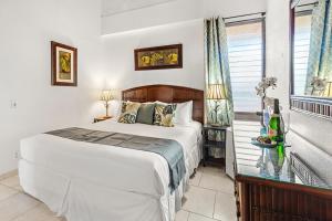 Ein Bett oder Betten in einem Zimmer der Unterkunft Maui Vista 3403