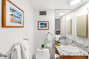 Ein Badezimmer in der Unterkunft Maui Vista 3403