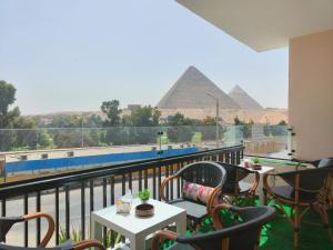Balcone o terrazza di Maria Pyramids House