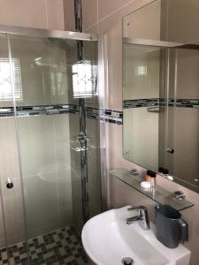 Koupelna v ubytování Aqua Stone guest house