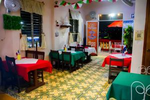 TV a/nebo společenská místnost v ubytování Hotel Cortaza Galería