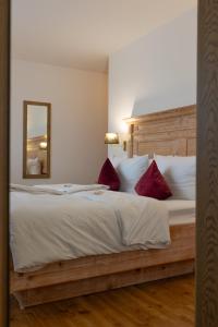 Postel nebo postele na pokoji v ubytování Hotel Kübler