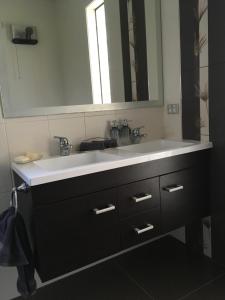 Φωτογραφία από το άλμπουμ του Lye Bow Lake Suite σε Alexandra +21 φωτογραφίες