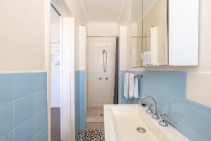Koupelna v ubytování Lees Hotel