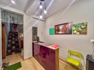 Televiisor ja/või meelelahutuskeskus majutusasutuses Beedu - Backpackers Hostel
