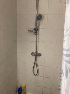 Koupelna v ubytování Gezellige studio in centrum Mol + 2 fotografie