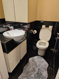 Uma casa de banho em City Vibe Oasis St Mary Pavilion KLCC 3Bed6pax