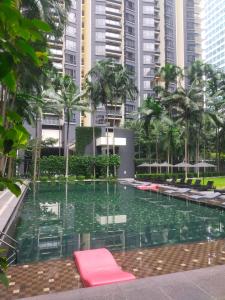 Bazén v ubytování City Vibe Oasis St Mary Pavilion KLCC 3Bed6pax nebo v jeho okolí