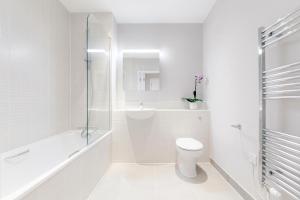 Koupelna v ubytování Roomspace Serviced Apartments - Vertex House