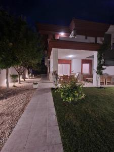 Photo de la galerie de l'établissement Limon Çiçeği Alaçatı - Serkan's Villa, à Ilıca