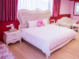 سرير أو أسرّة في غرفة في Bethlehem B&B