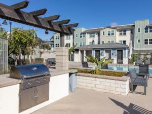 Πισίνα στο ή κοντά στο O'side Oasis 4-Bed, 4-Bath Home